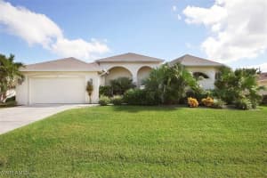 1725 Se 10th Pl, Cape Coral
