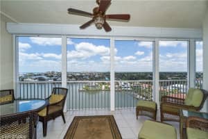 410 Flagship Dr 1105, Naples
