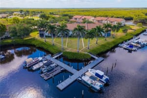 162 Newport Dr 1208, Naples