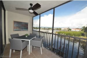 271 Southbay Dr 235, Naples