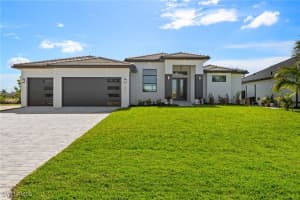 707 Nw 38th Ave, Cape Coral