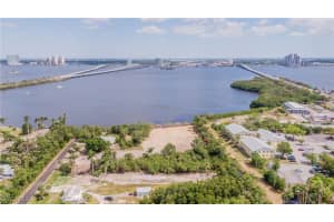1059 River Rd, North Fort Myers