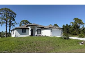 4102 7th St W, Lehigh Acres