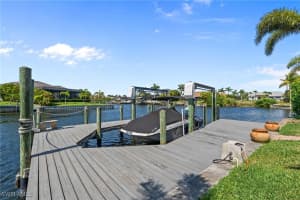 2915 Beach Pkwy W, Cape Coral