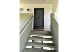 2934 Kings Lake Blvd 2934, Naples