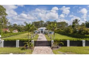 6145 Sea Grass Ln, Naples