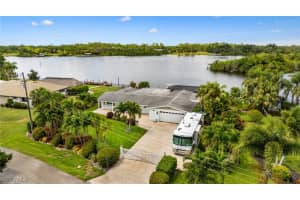 14544 Riverside Dr, Fort Myers