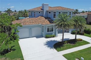 1070 Dana Ct, Marco Island