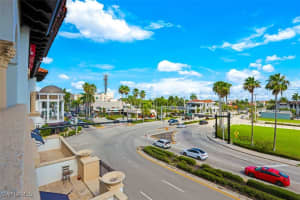 900 5th Ave S 301, Naples