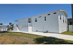 17561 Peppard Dr, Fort Myers Beach