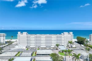 3443 Gulf Shore Blvd N 806, Naples