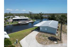 17931 Peppard Dr, Fort Myers Beach
