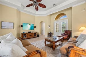 975 Tivoli Ct, Naples