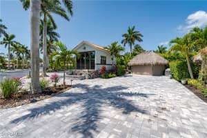 13613 Snapper Ln, Naples