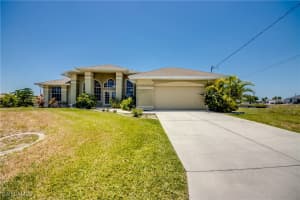 2319 Ne 19th St, Cape Coral