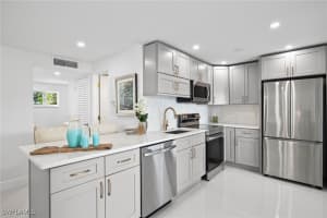 610 12th Ave S 610, Naples
