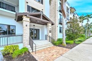 1030 3rd Ave S 105, Naples