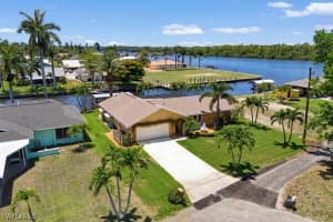 2197 River Rd, Fort Myers