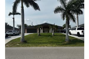 517 Nw 4th Ter, Cape Coral