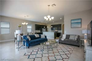 1466 Artesia Dr W, Naples