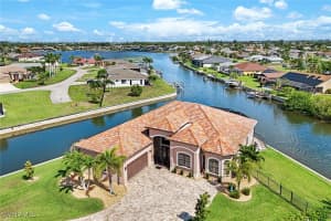 225 Sw 12th Ter, Cape Coral
