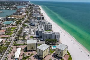 3483 Gulf Shore Blvd N 604, Naples