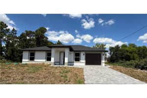 382 Mcarthur Blvd, Lehigh Acres