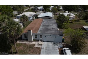 181 Pine Key Ln 29, Naples