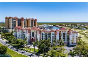 5704 Cape Harbour Dr 105, Cape Coral