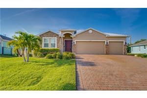 2541 Sw 32nd Ln, Cape Coral