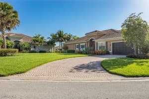 13429 Coronado Dr, Naples
