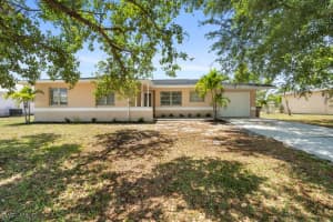 2326 Se 8th Ave, Cape Coral