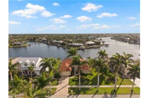1069 Sw 57th St, Cape Coral