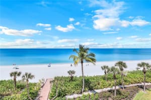 10475 Gulfshore Dr 142, Naples