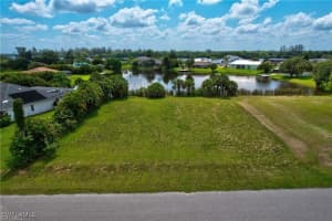 17091 Waters Edge Cir, North Fort Myers