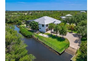 18251 Parkridge Ct, Fort Myers