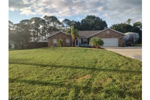 7821 Deni Dr, North Fort Myers