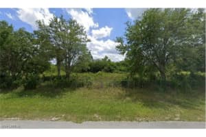 620 Shady Hollow Blvd W, Naples