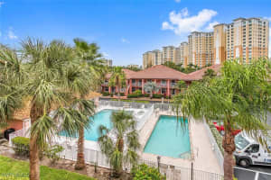 519 Roma Ct 306, Naples