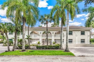980 7th Ave S 201, Naples