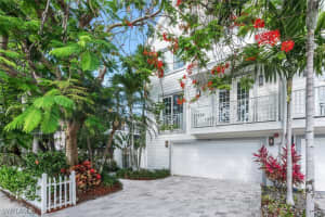 888 10th St S 101, Naples