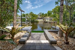 13379 Snook Cir, Naples