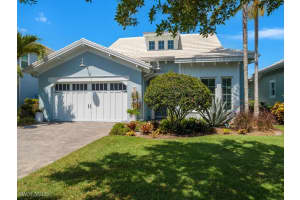 6478 Warwick Ave, Naples