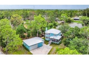 20433 Fern Cir, North Fort Myers