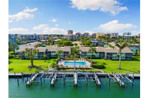 860 Panama Ct 107, Marco Island