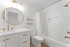 200 Furse Lakes Cir B11, Naples