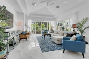 1262 10th St N, Naples