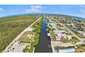 2807 Cussell Dr, St James City