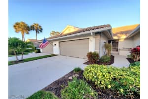 992 Marblehead Dr, Naples