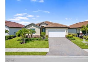 11992 Arbor Trace Dr, Fort Myers